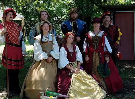 Young Queen Elizabeth and her court