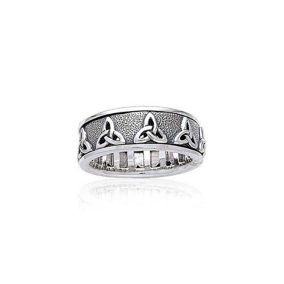 Detailed silver band ring featuring repeated Celtic knot pattern.