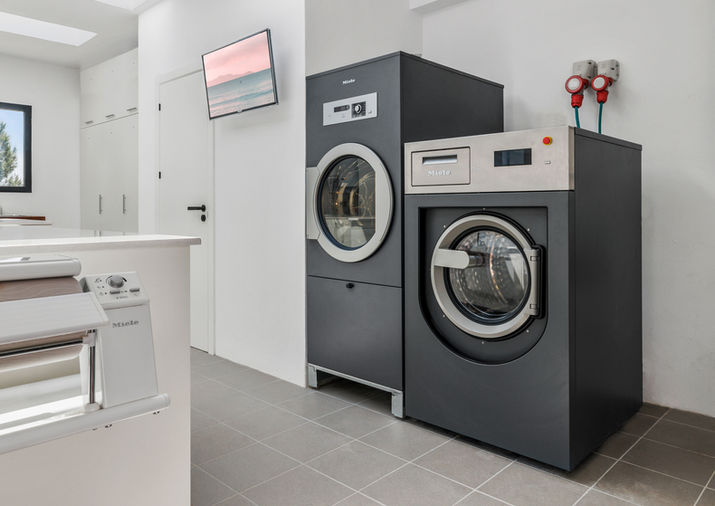 130 Loundry Room Maschines – E.jpg