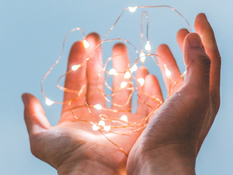 hands and light - Spiritual Hypersensitive People: the 2.0 humans