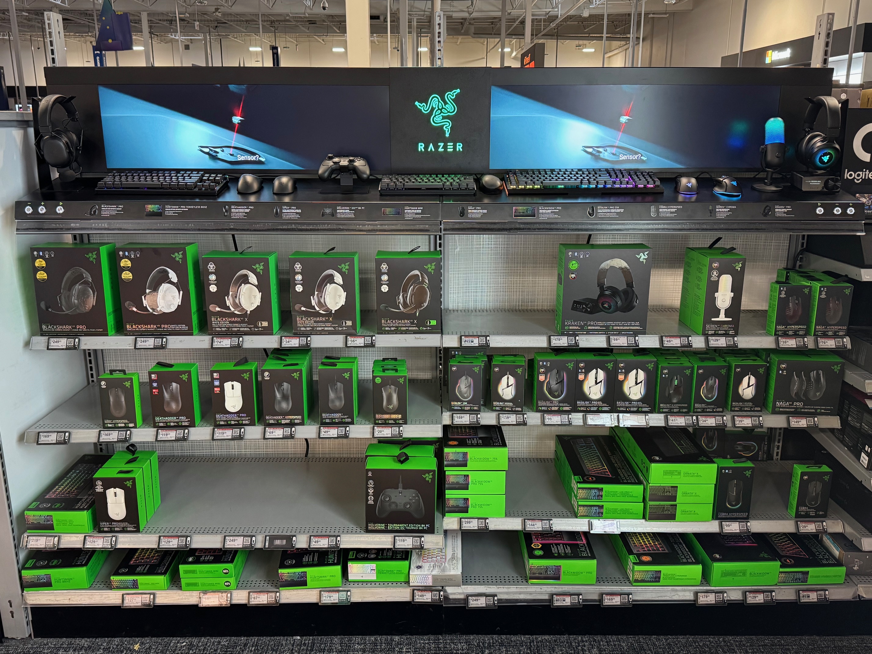Best Buy Inline Display execution photograph