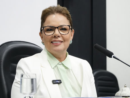 Paula Calil convoca sessão extraordinária na Câmara de Cuiabá