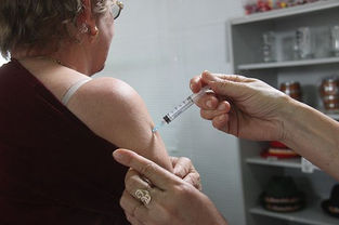 Com dobro de mortes em relação ao ano passado, vacinação da gripe é prorrogada