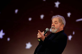 'Bolsonaro é fruto do ódio, eu sou o amor e salvarei o Brasil de novo', diz Lula