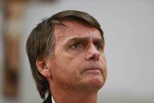 Futuro presidente deve revogar punição a caminhoneiros, diz Bolsonaro