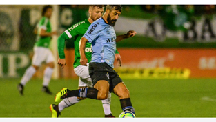 Grêmio empata com a Chape em SC
