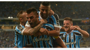Grêmio dá show e faz 5 no Santos na Arena