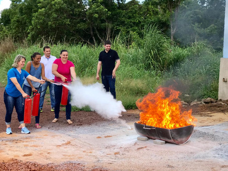 Treinamento com Corpo de Bombeiros.