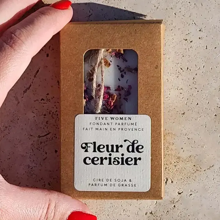 Thumbnail: Suspension de cire parfumée - Fleurs séchées et Parfum de Grasse