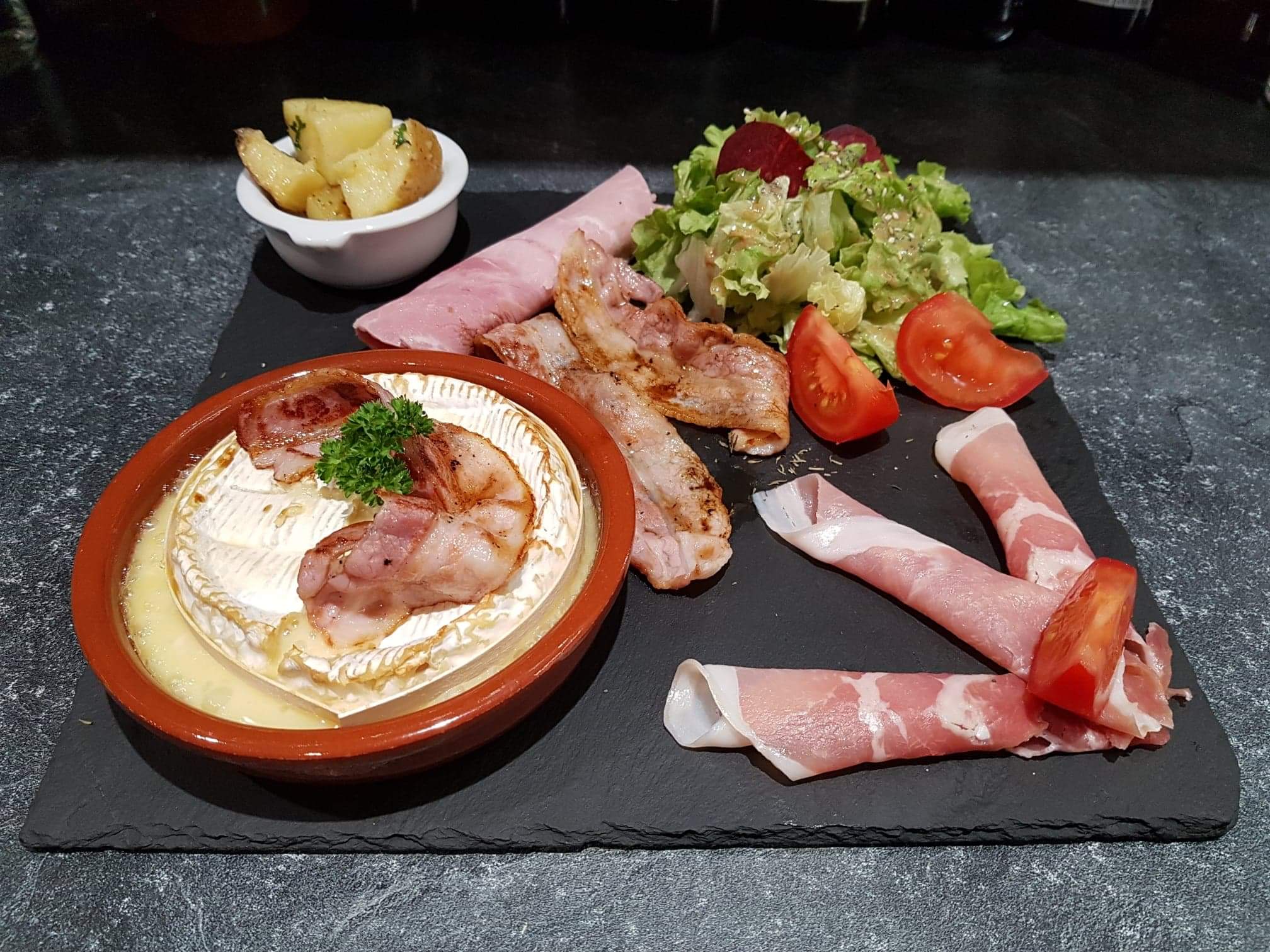 Camembert rôti au Calvados
