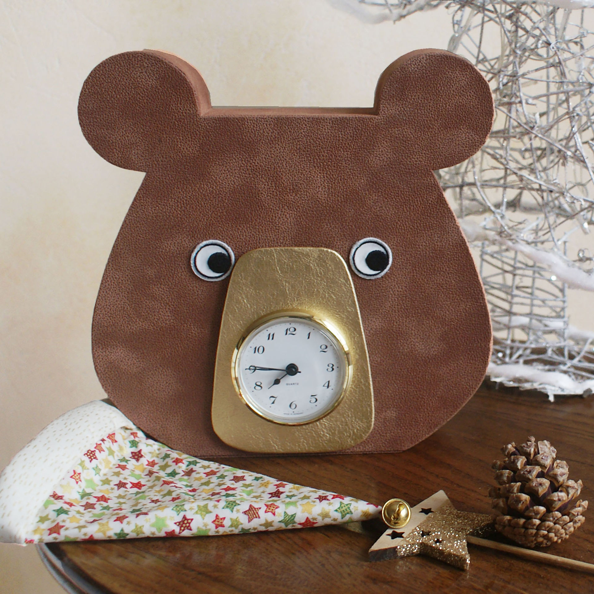 reveil en forme d'ours
