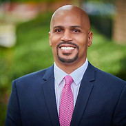 Derrick Locker Headshot.jpg