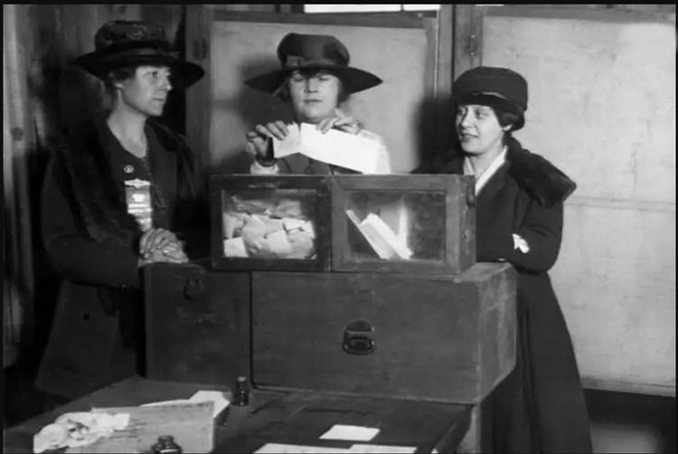 24 de fevereiro - 92 anos da conquista do voto feminino no Brasil