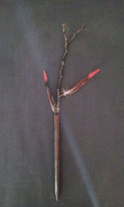 Plastic-wood feather pen