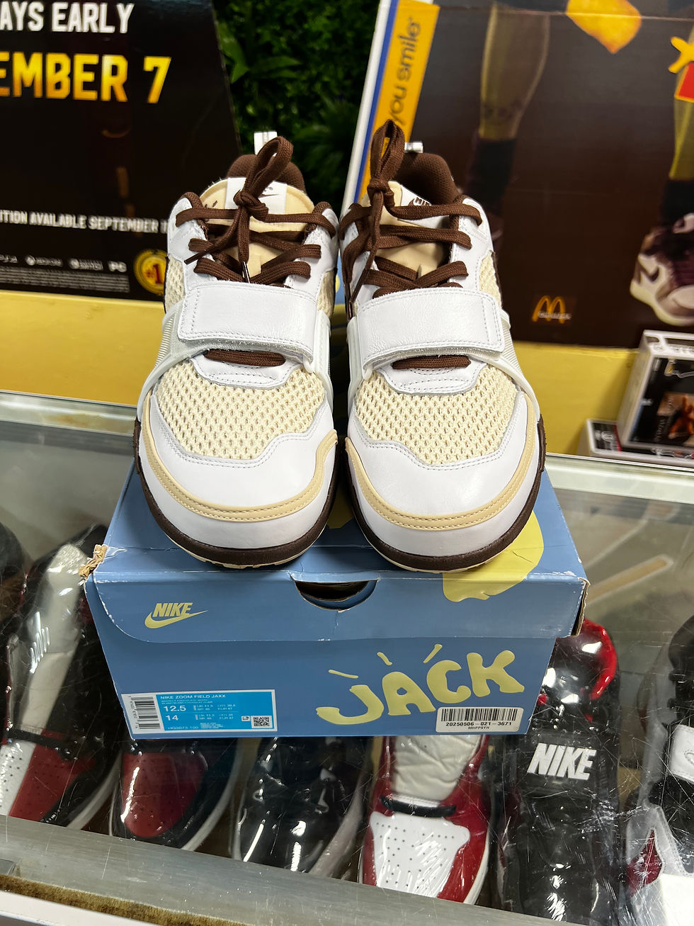 Thumbnail: Nike Zoom Field Jaxx “Travis Scott Light Chocolate” sz 12.5 Pre-Owned