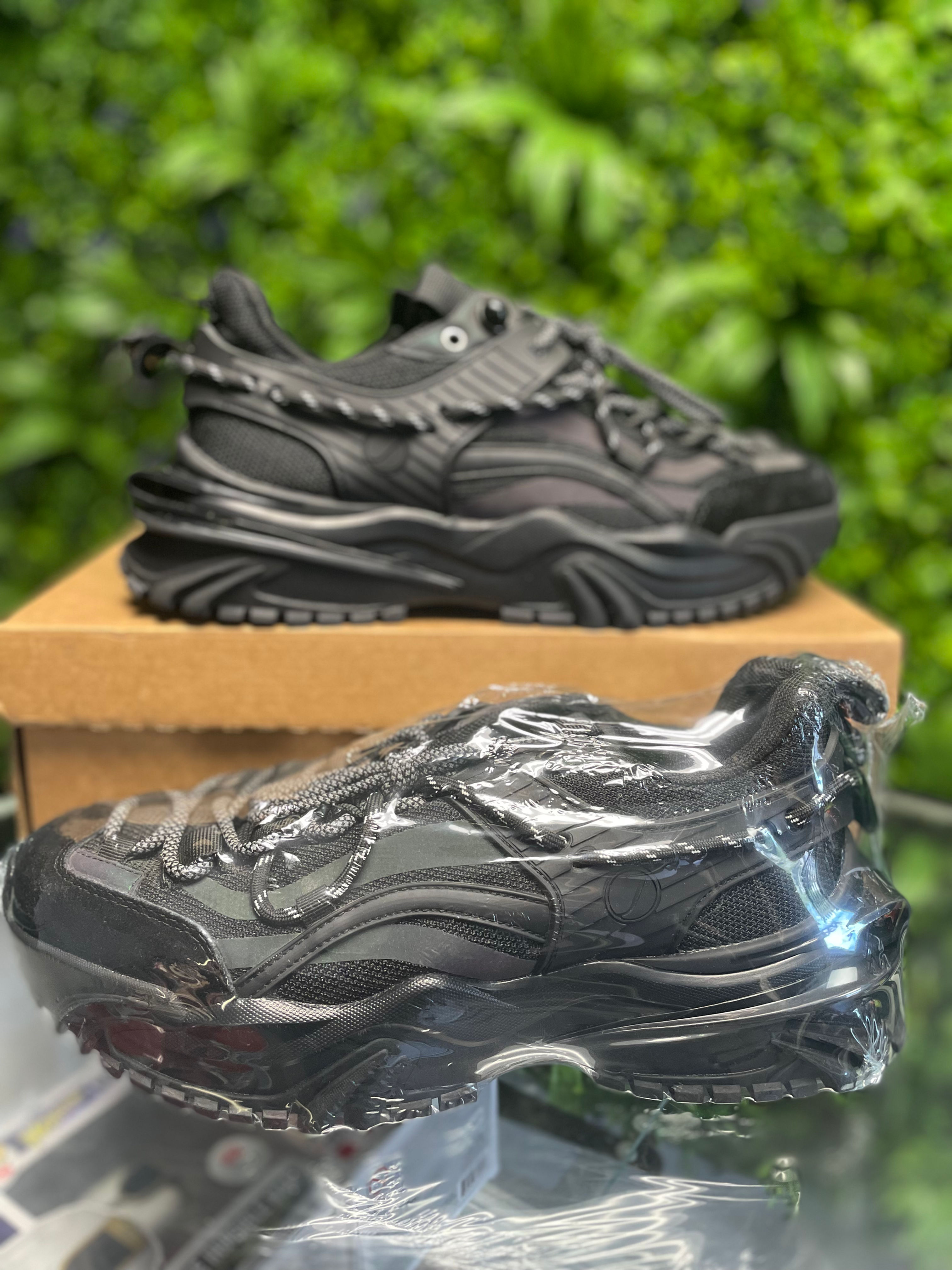 Javi “Black” sz 10 Pre-Owned