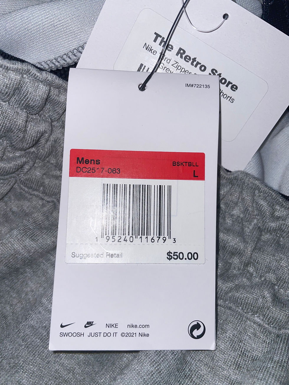 Thumbnail: Nike “3rd Zipper Pocket Shorts” New L