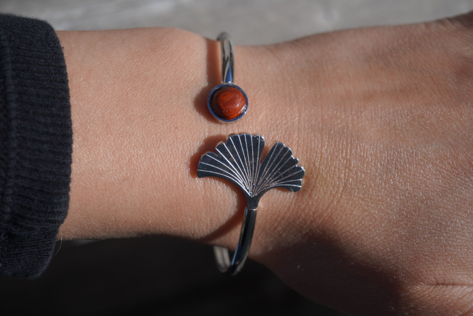 Bracelet "feuille de ginko" ajustable bois de padouk