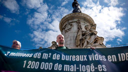 Mobilisation : Julien Bayou et les militant·es de la NUPES engagé·es contre le mal-logement