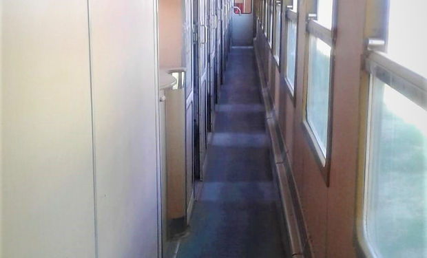 Couchette wagon on Van Tabriz train