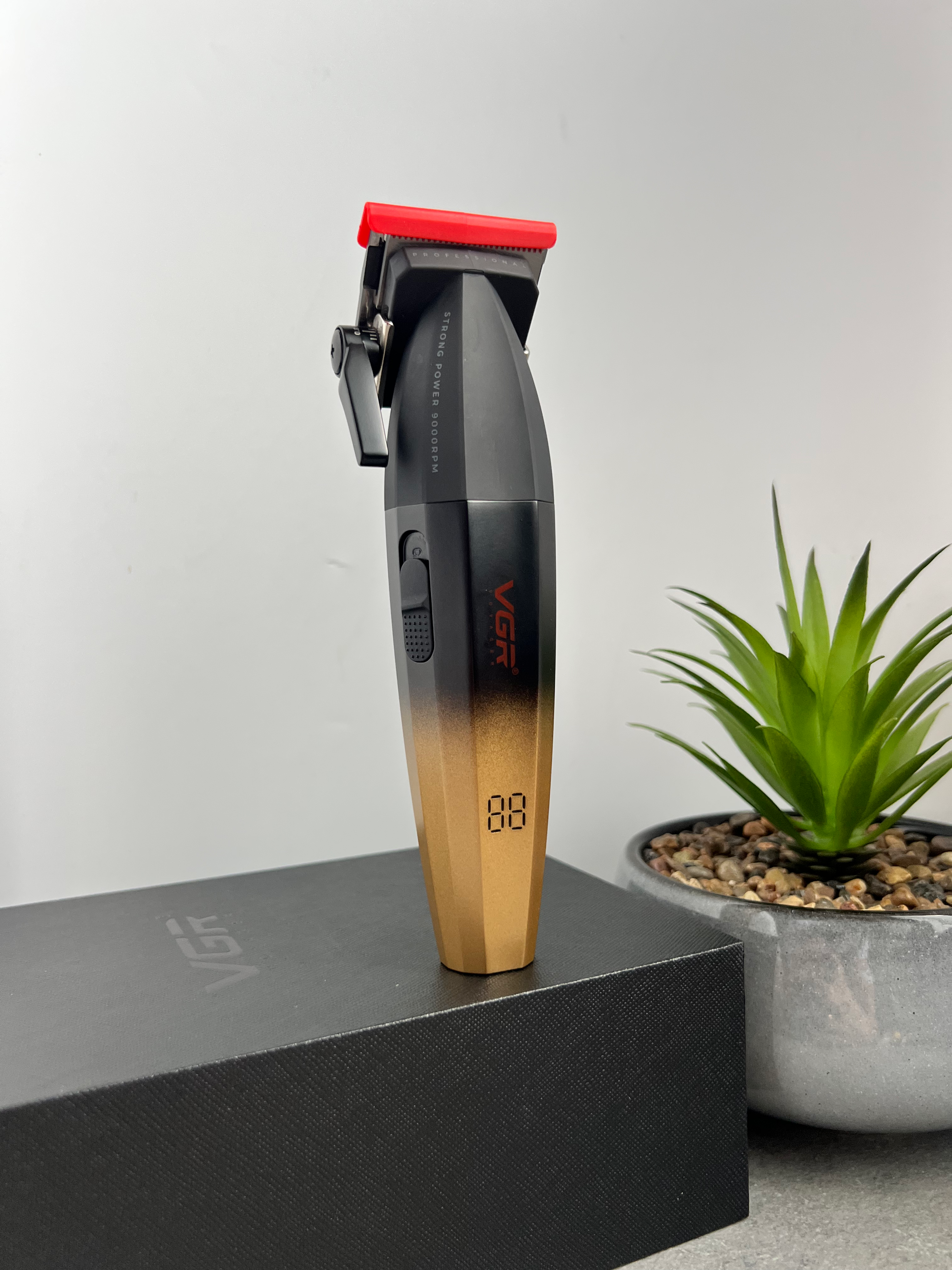 Професійна машинка VGR преміум 003