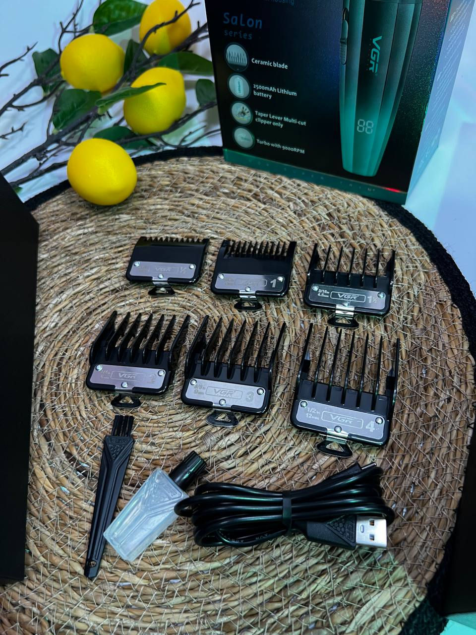Прев'ю: 🥇Ексклюзивний PREMIUM набір для стрижки бороди та волосся  VGR GREEN AND BLACK 