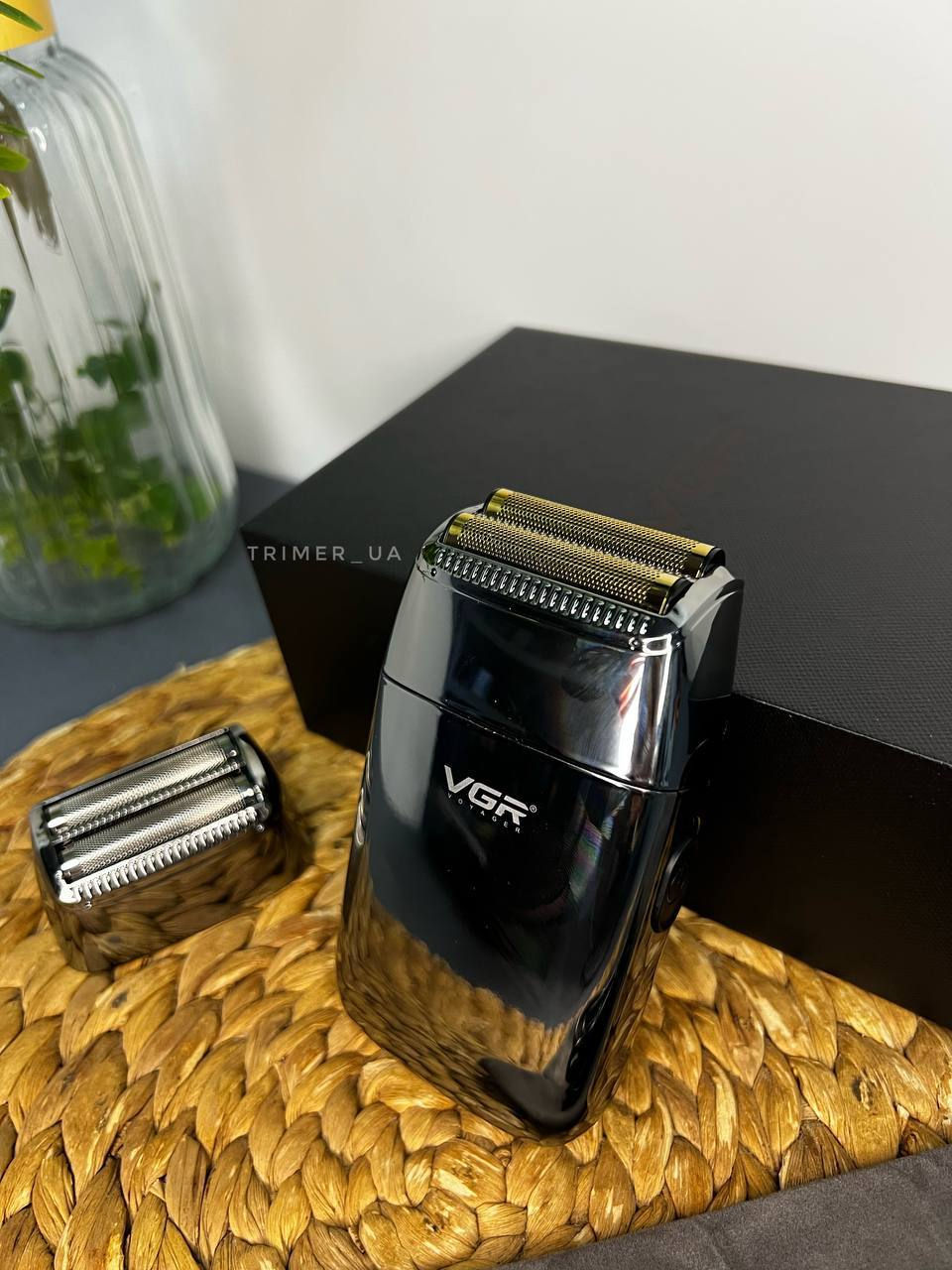 Прев'ю: Професійний шейвер VGR Professional Dual Flexing Foil Shaver Silver (V-399-Sl)