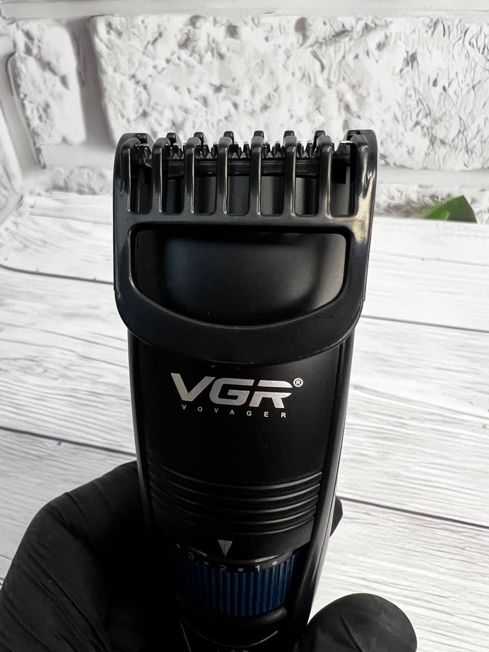 Прев'ю: Машинка для стрижки волосся бездротова VGR V-052 чоловіча акумуляторна