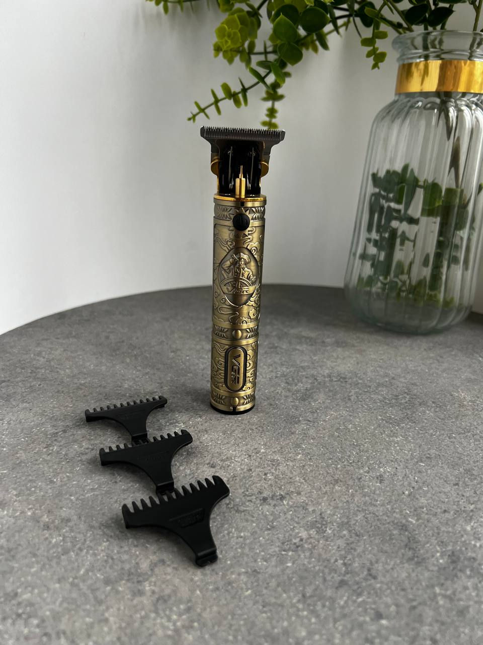 Прев'ю: Комбо-набір для стрижки, тример та електробритва VGR Professional