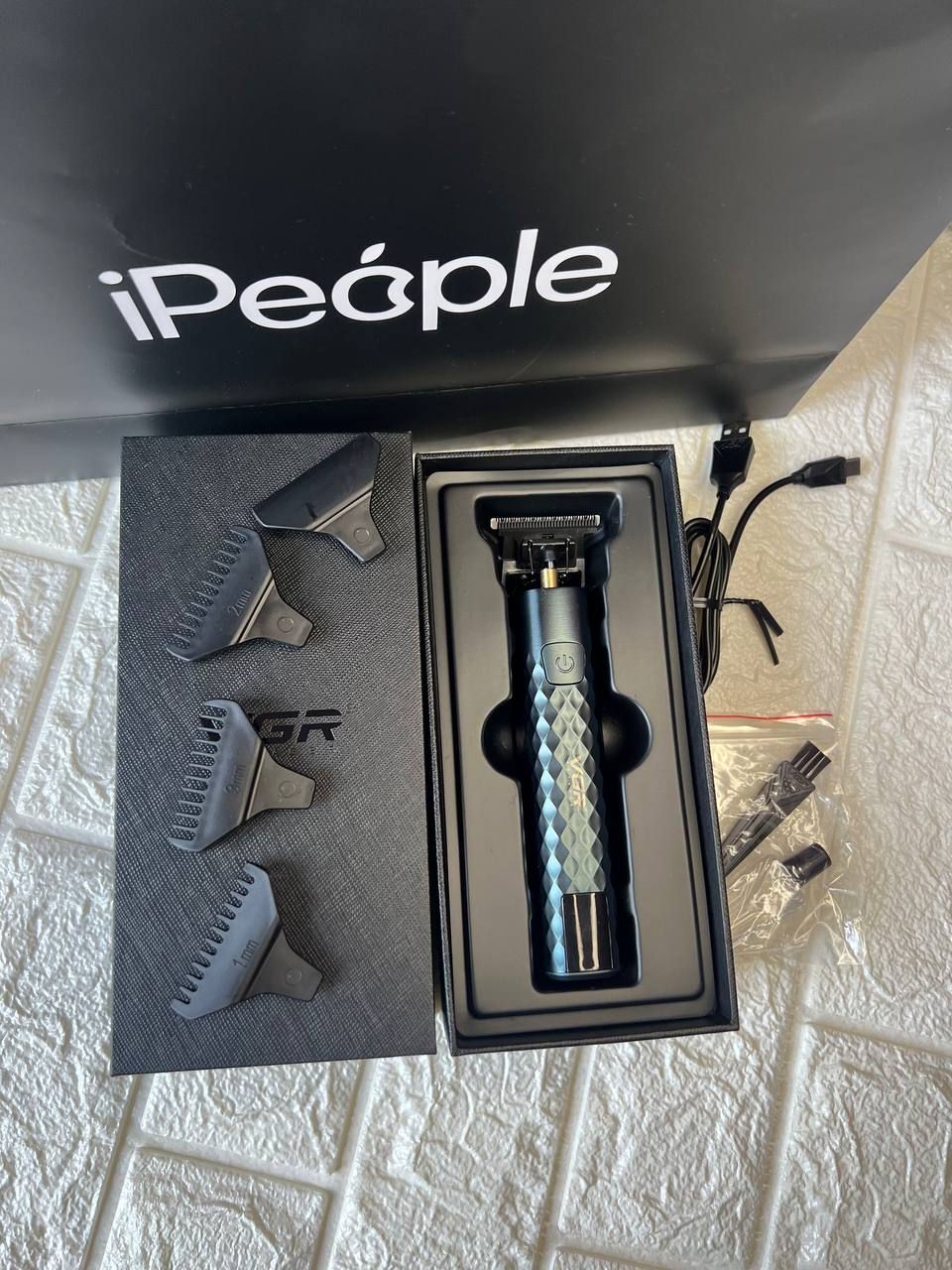 Прев'ю: Професійний триммер VGR Professional Hair Trimmer V-077 Deep Green (V-077-Deep_G