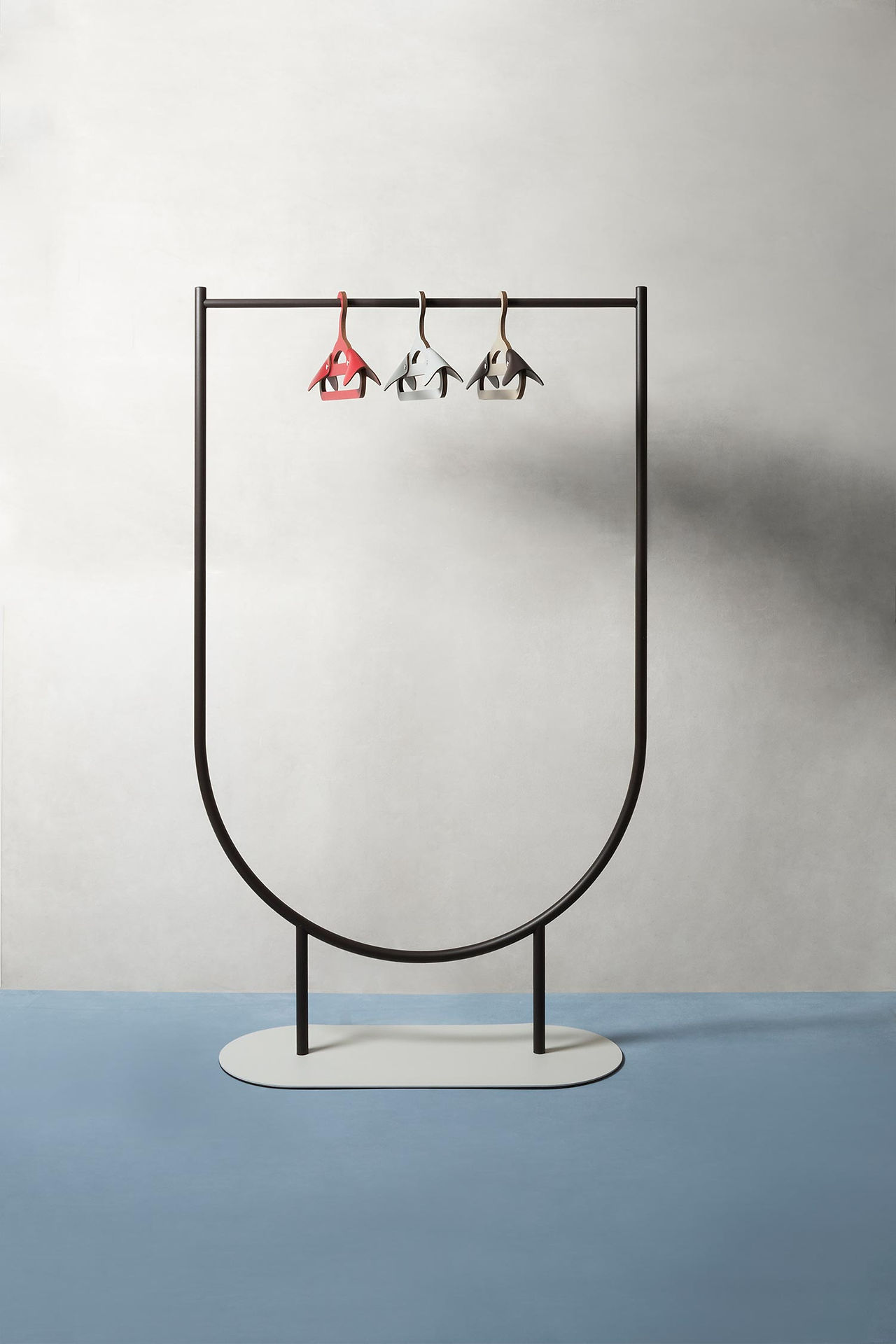 Mask clothes valet from RUDI by GioBagnara