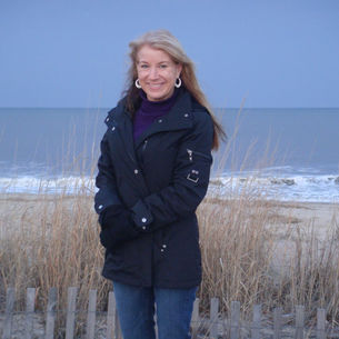 *** Author Spotlight *** Meet the Woman Behind the Bestselling Haunting #RomanticSuspense Stories: K