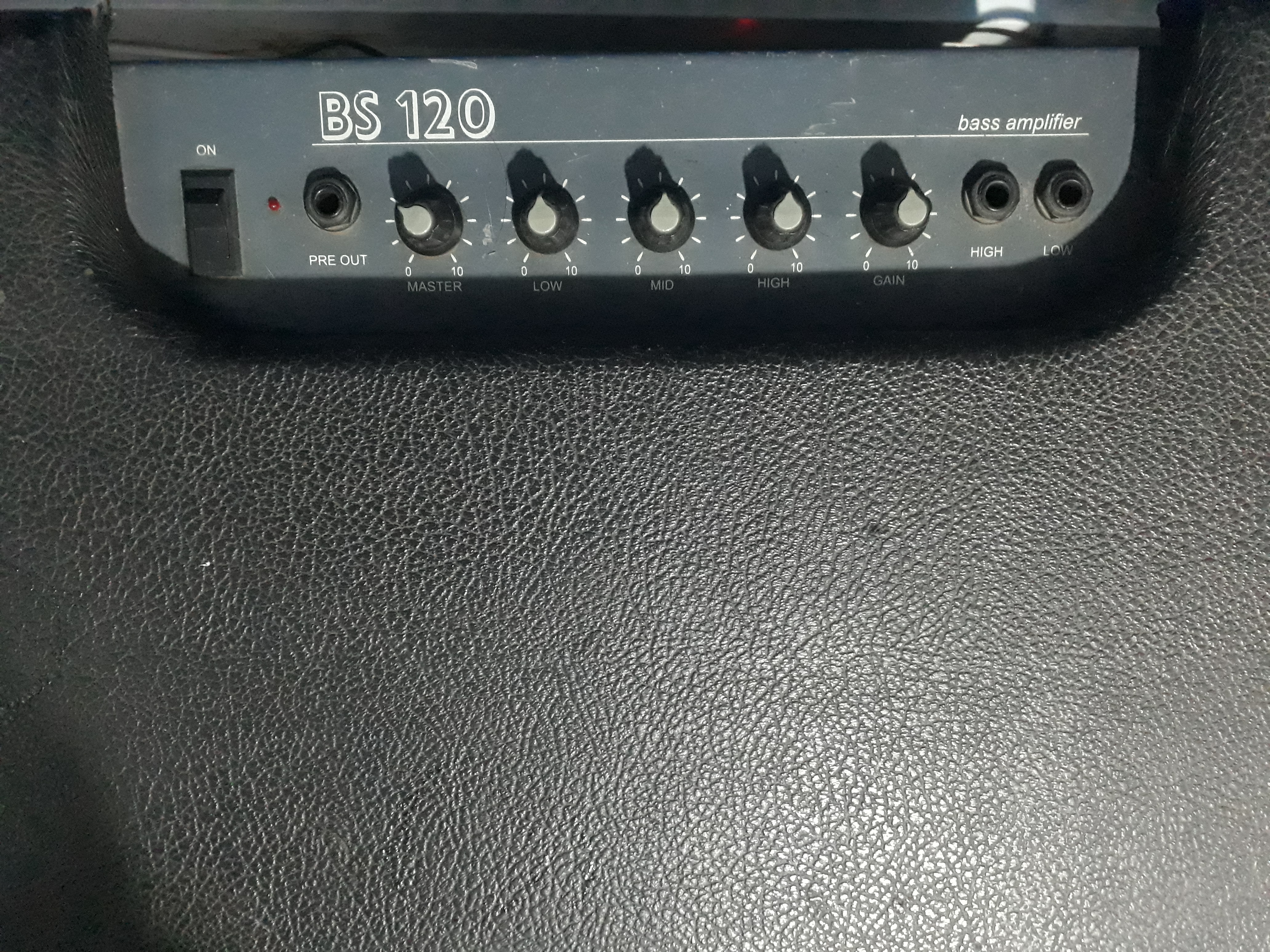 Ampli de Baixo Staner BS 120