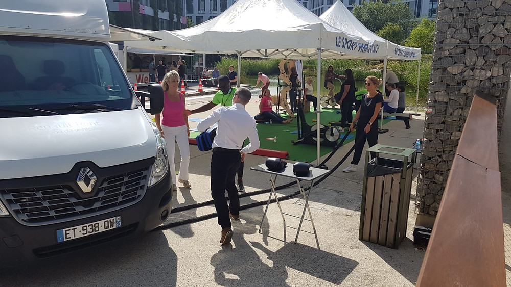 Séance de boxe du Shizen-Sport-Truck à l'Orange Gardens à Châtillon (92)