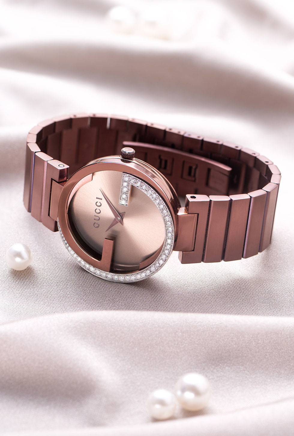 Premium watch photography by fpoint7 photo studio surat india