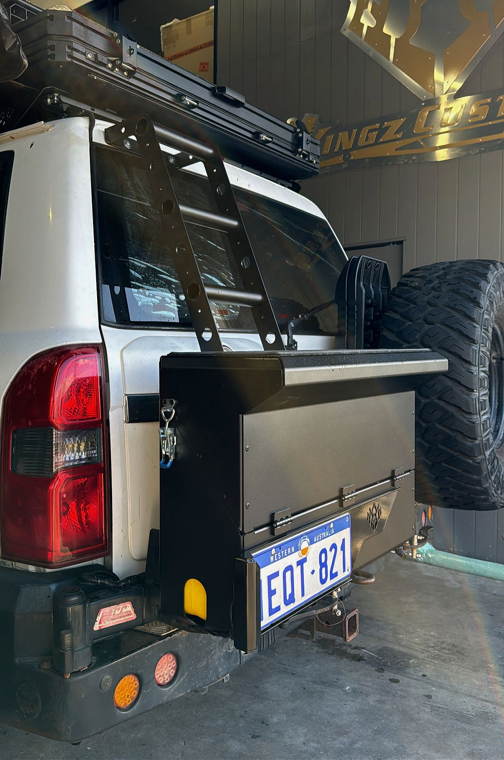 Thumbnail: CT Twin Jerry Can Holder with Table