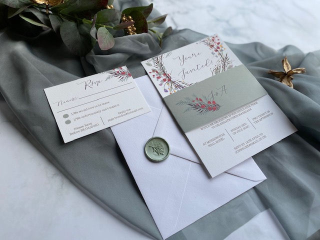 Thumbnail: Winter floral wreath invitation