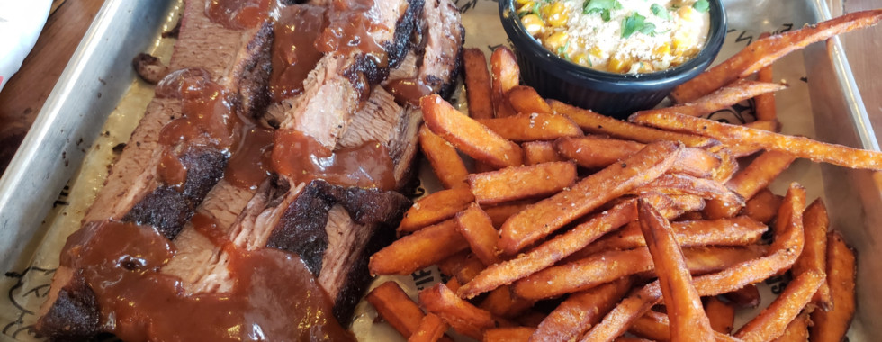 BBQ King Smokehouse and Tavern