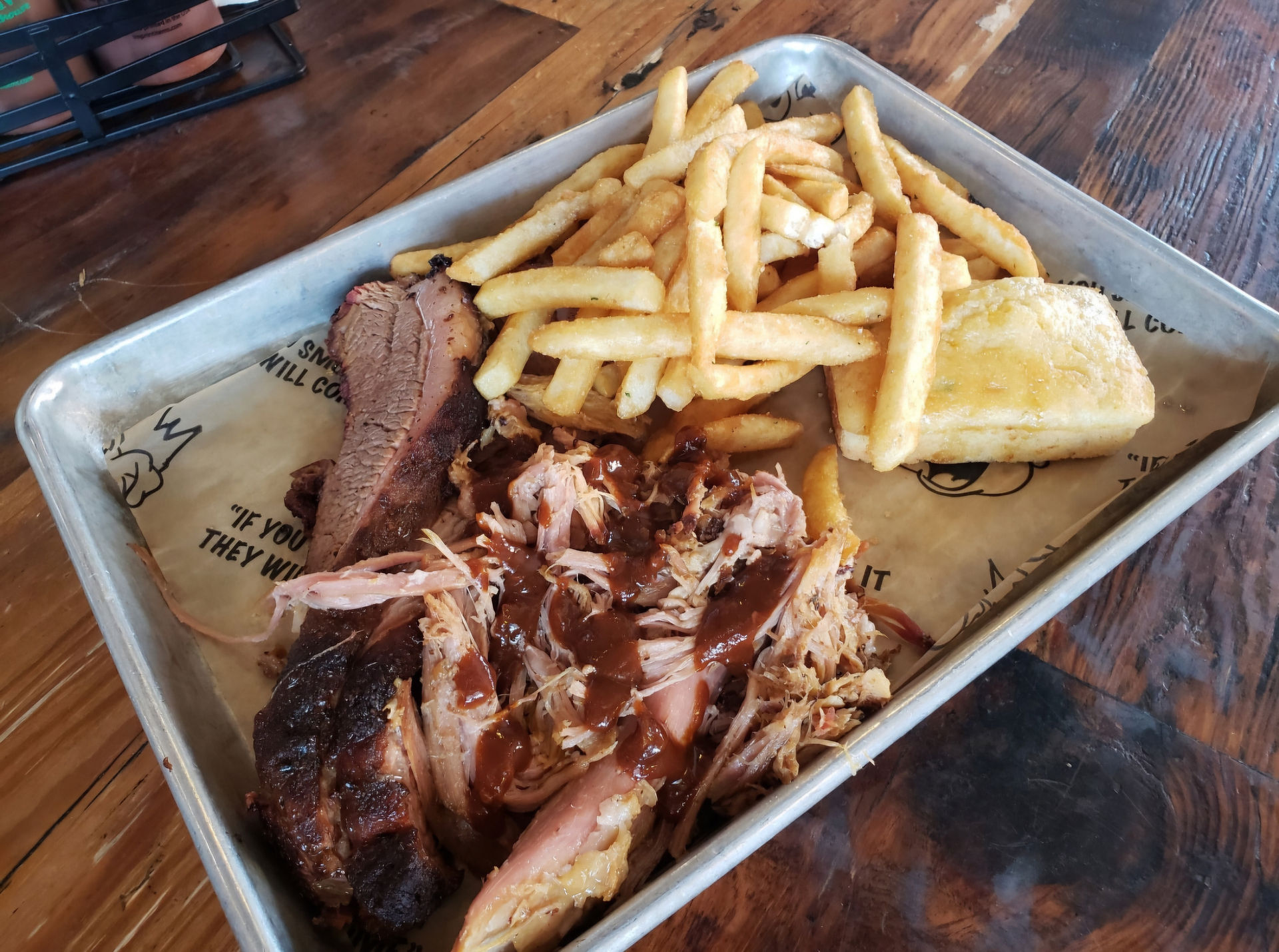 BBQ King Smokehouse and Tavern