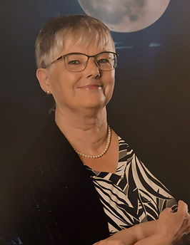 marlies groß_edited.jpg