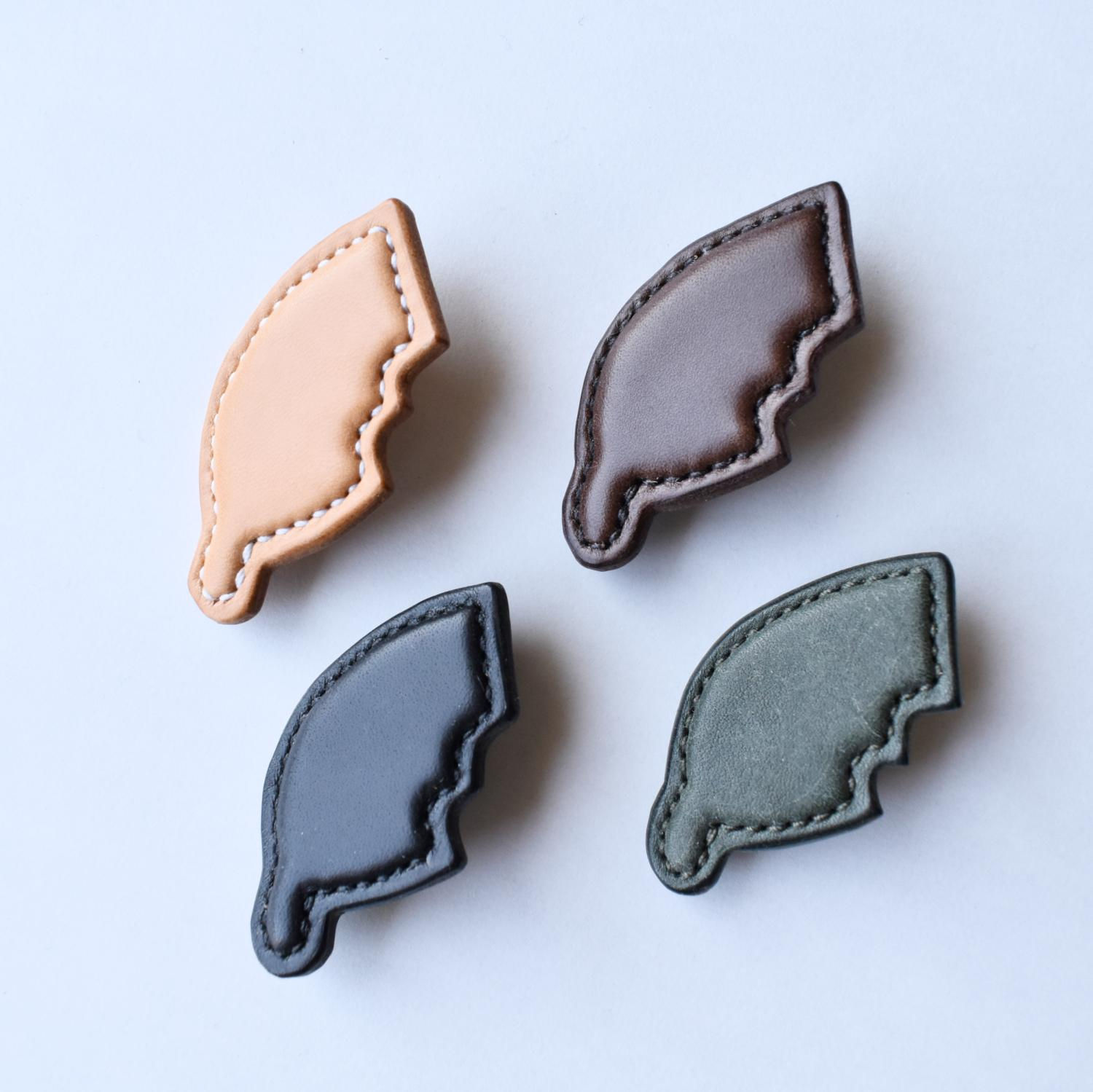 NASILA leather craft：レザーブローチ（リーフ）