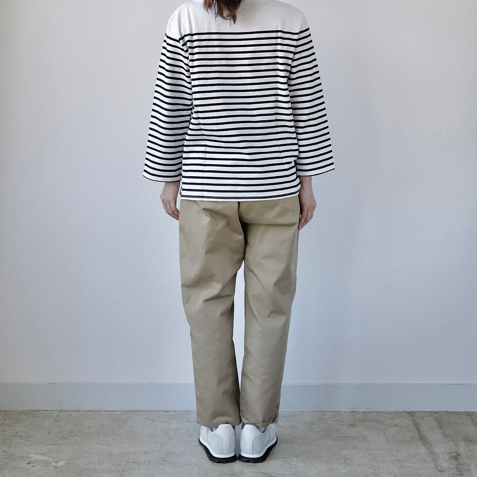 サムネイル： Season off：定番のツイルテーパードパンツ