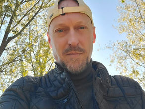 Hey Jerome, why is your website in English, you're Dutch, right?