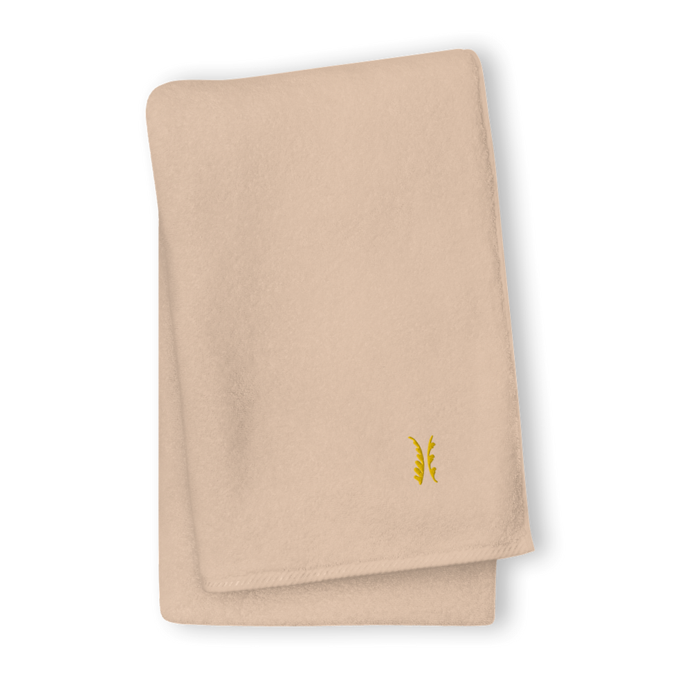 Thumbnail: Soft and fluffy Marian Hanna Turkish cotton towel with AirJet Technology for enhanced plushness and longevity