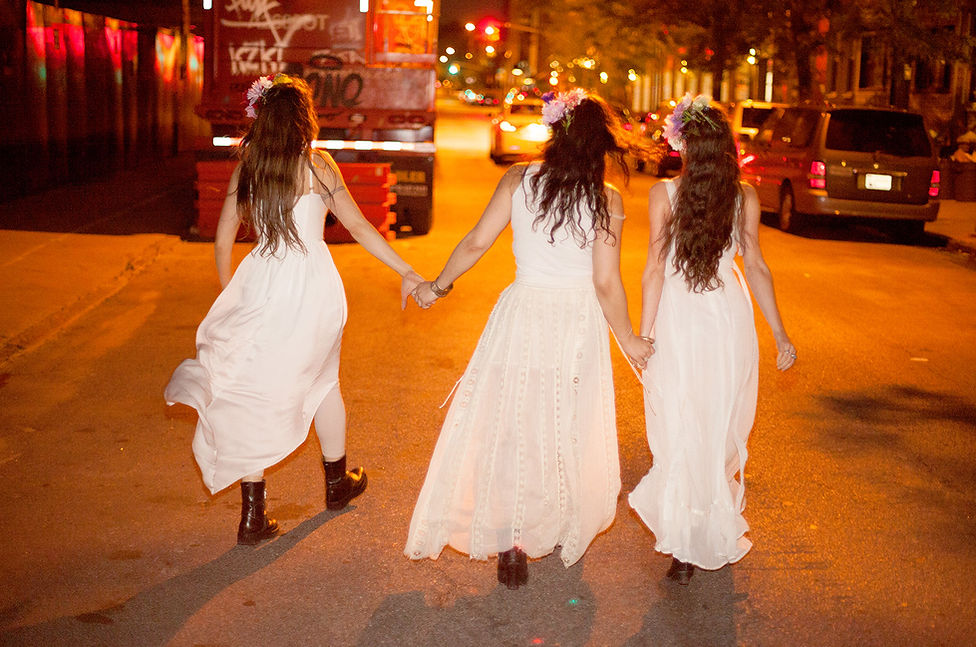 Black Sea Hotel, Willa Roberts, Shelley Thomas, Corinna Škėma Snyder, Corinna Snyder