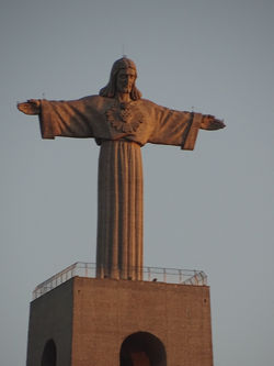 CHRIST ROI - 11