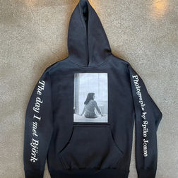 ミュージシャン 3/20 Bjork orchestral BLACK HOODIE XL ミュージシャン 3/20 Bjork orchestral BLACK HOODIE XL 3/20 Bjork