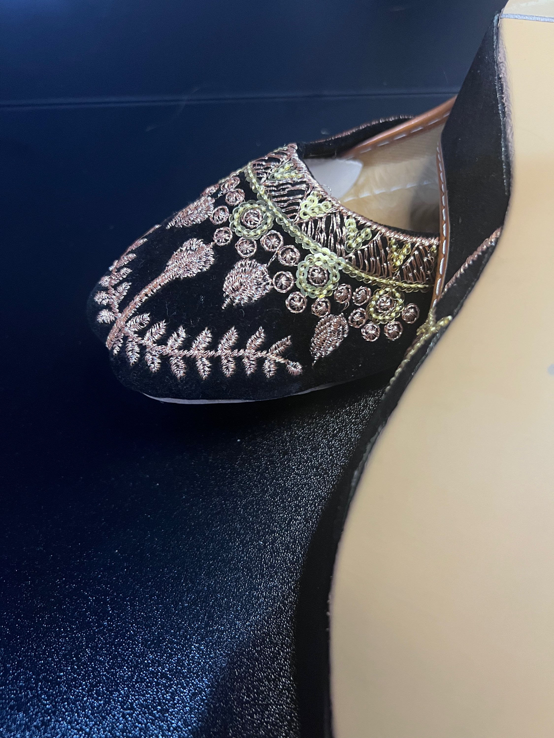 Golden Citadel size 6 Shaleel with Beige Embroidery & Metallic Gold Accents