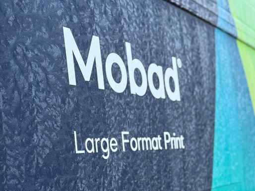 Quality vehicle graphics in freezing weather