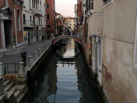 Erasmus in Quarantäne: Should I stay or should I go ?